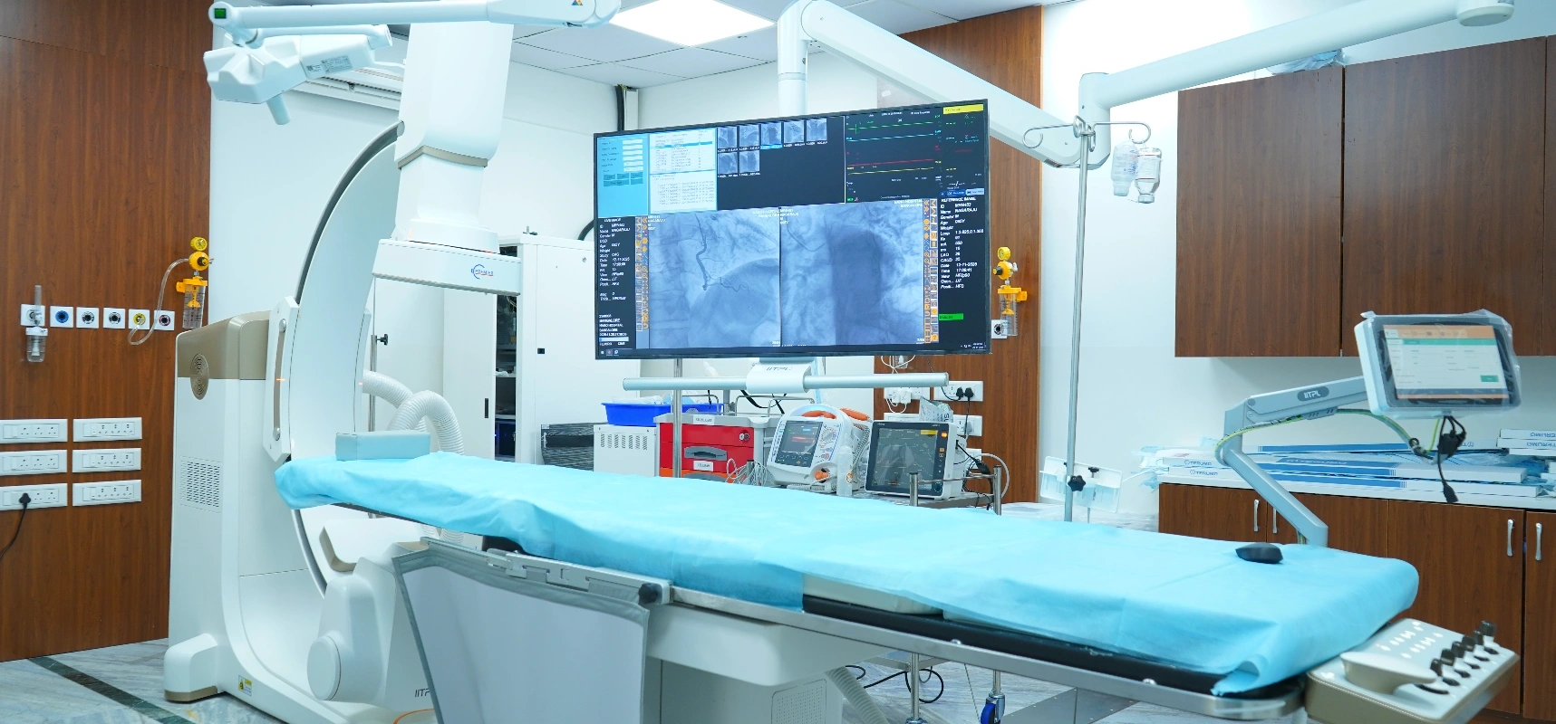 24×7 State of art Cathlab Banner